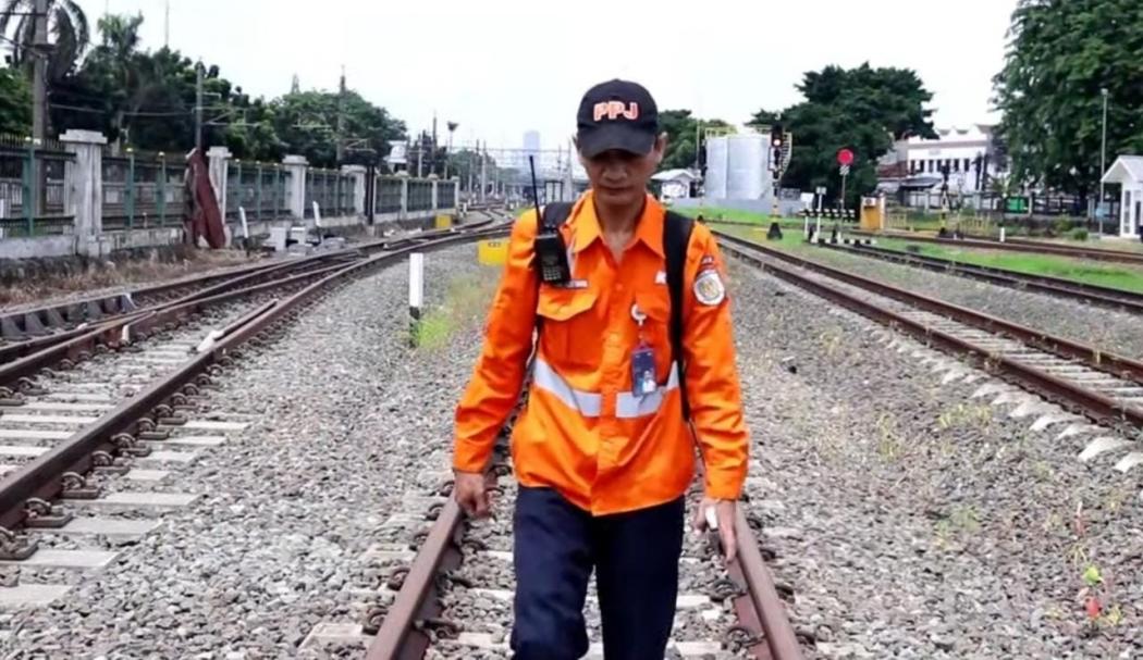  Kisah Petugas Pemeriksa Jalur Rel Kereta, Uji Nyali Lewati Jembatan dan Terowongan hingga Temukan Korban Terlindas KA