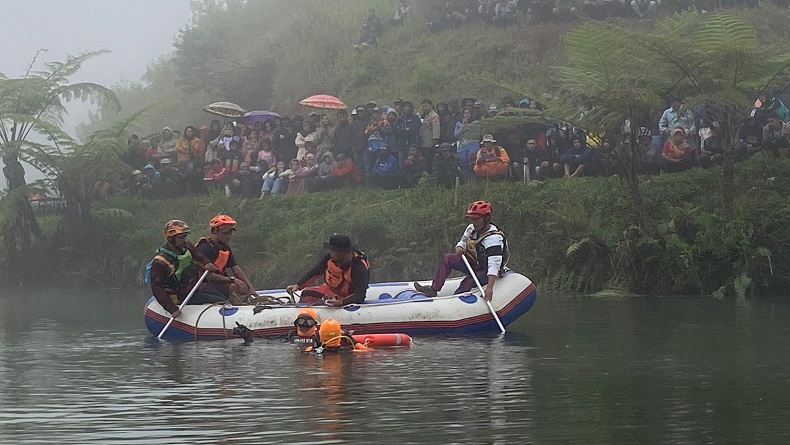 2 Warga Mainkan Kano lalu Terbalik di Situ Datar Bandung, 1 Hilang Tenggelam