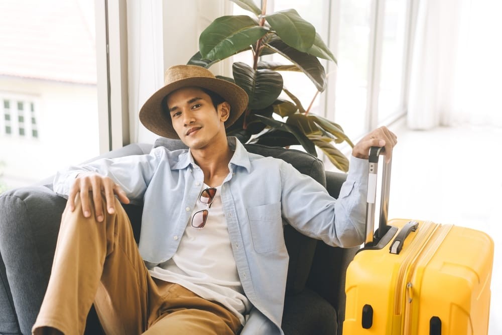 Belum Puas Liburan Lebaran? Staycation Yuk Mumpung Lagi Ada Diskon Hotel dan Kereta di Mister Aladin!