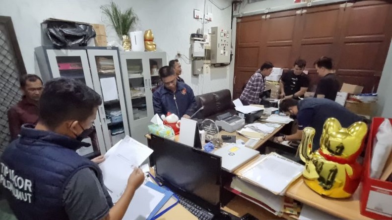 Kantor Gudang Solar Ilegal Dibekingi AKBP Achiruddin Digeledah