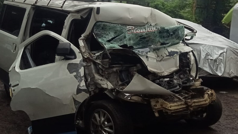 Kecelakaan di Tol Cipularang Hari Ini, Luxio Sarat Penumpang Tabrak Fuso 9 Luka