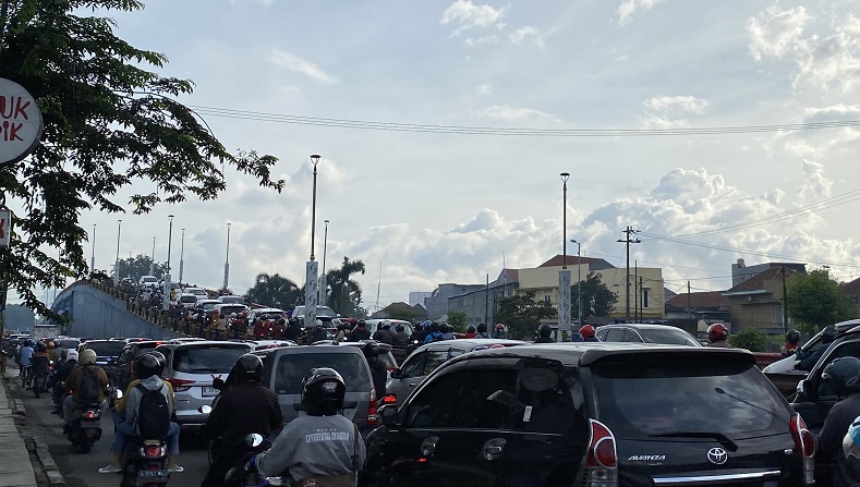 Libur Lebaran Usai, Lalu Lintas Surabaya Macet di Sejumlah Titik