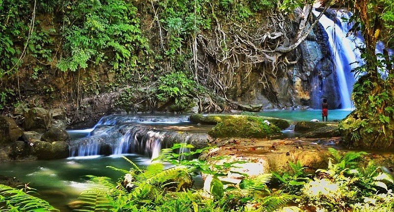 Air Terjun Wafsarak, Surga Tersembunyi di Papua Miliki Sungai Kebiruan 