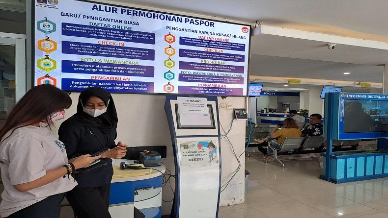 Kantor Imigrasi Semarang Terbitkan 5.000 Paspor Jemaah Haji