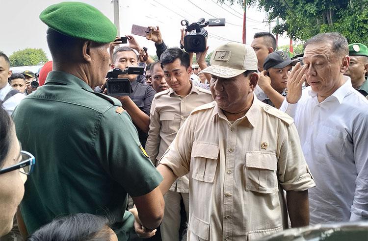 Menhan Prabowo Subianto Serahkan 112 Motor Trail untuk Babinsa di Yogyakarta