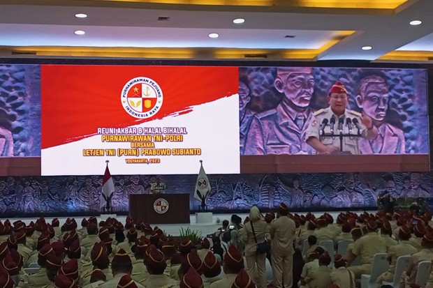 Canda Prabowo Subianto Gegara Diberi Cangkir Kosong saat Reuni Akbar PPIR