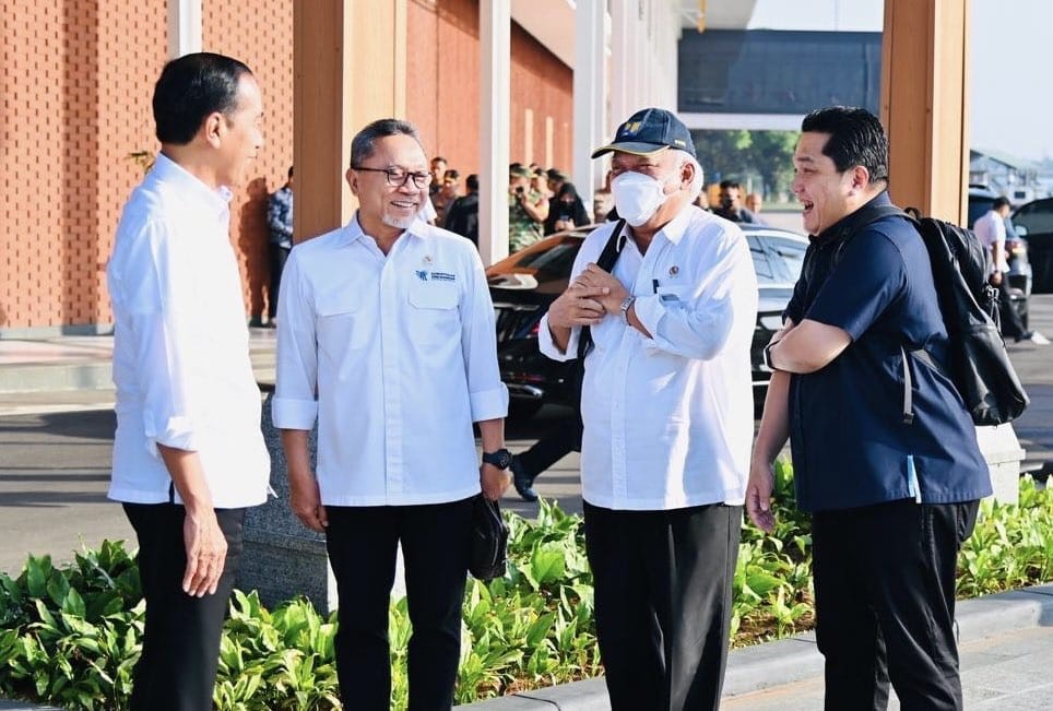 Kesan Zulhas Ajak Presiden Jokowi Tinjau Jalan Rusak di Kampung Halamannya Lampung