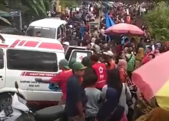 Bus Masuk Jurang di Guci Tegal Angkut Rombongan Wisatawan asal Tangerang