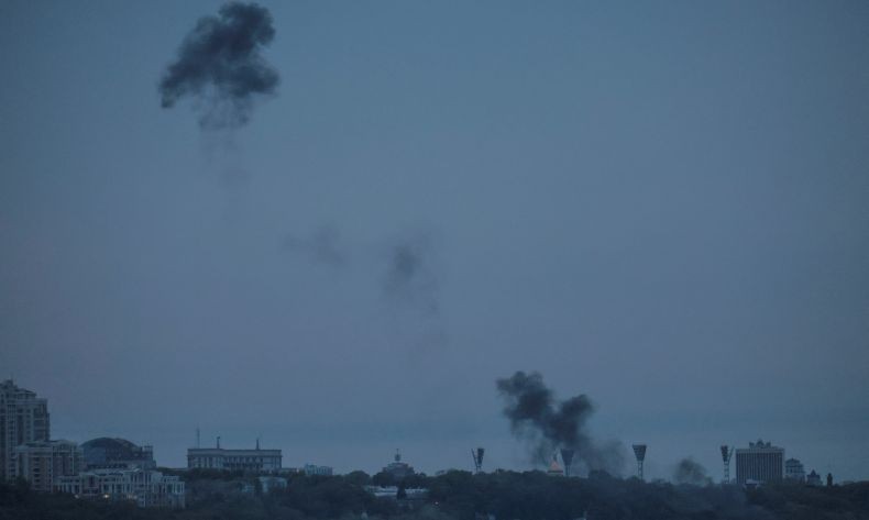 Rudal Rusia Serang Odesa, Drone Ukraina Balas Tembaki Gedung di Moskow