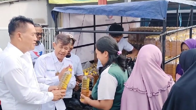 Bacaleg Partai Perindo Deden Samsudin Pastikan Bazar Minyak Goreng Murah Berlanjut
