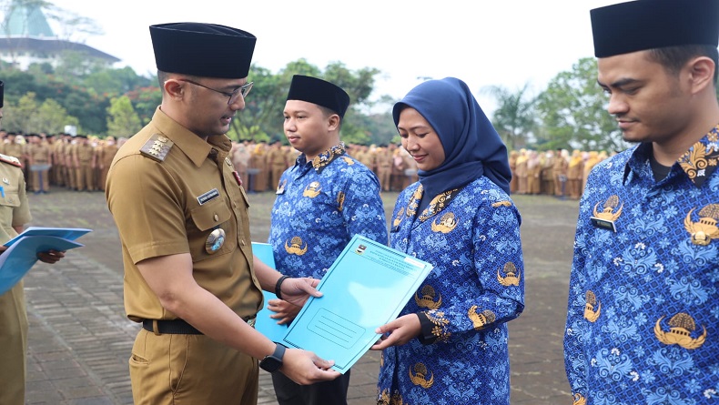 209 Pegawai di KBB Diangkat Jadi CPNS dan PPPK, Bupati Hengki Pesan Ini 