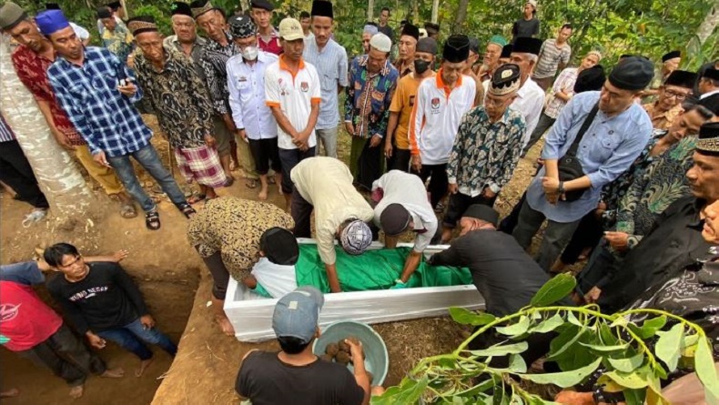 Jenazah Mustopa Pelaku Penembakan di Kantor MUI Tiba di Rumah Duka, Langsung Dimakamkan