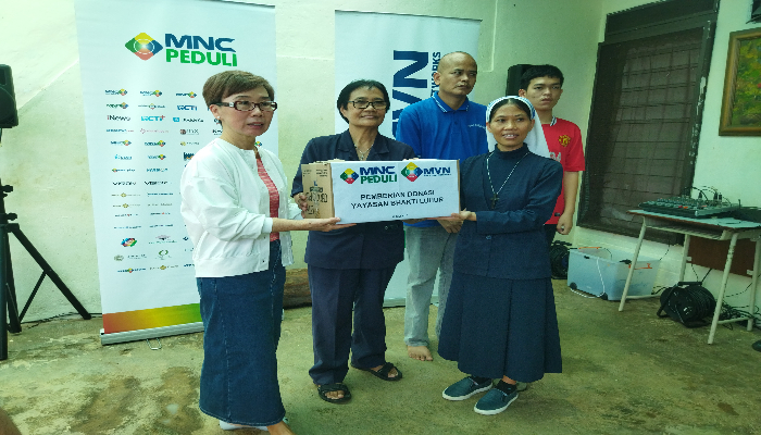 MNC Vision Networks Beri Sembako hingga Peralatan Bersih-bersih ke Yayasan Bhakti Luhur