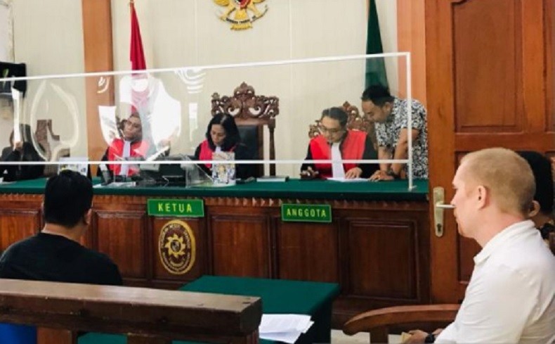 Ngamuk, Bule Inggris Aniaya Polisi di Bali Divonis 2 Tahun 6 Bulan