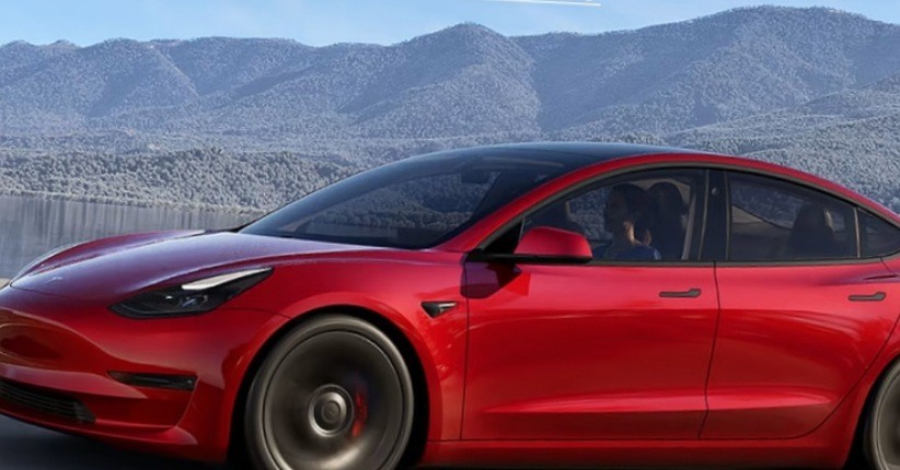 Ada Cacat Sistem, Tesla Tarik 1,1 Juta Mobil di China 