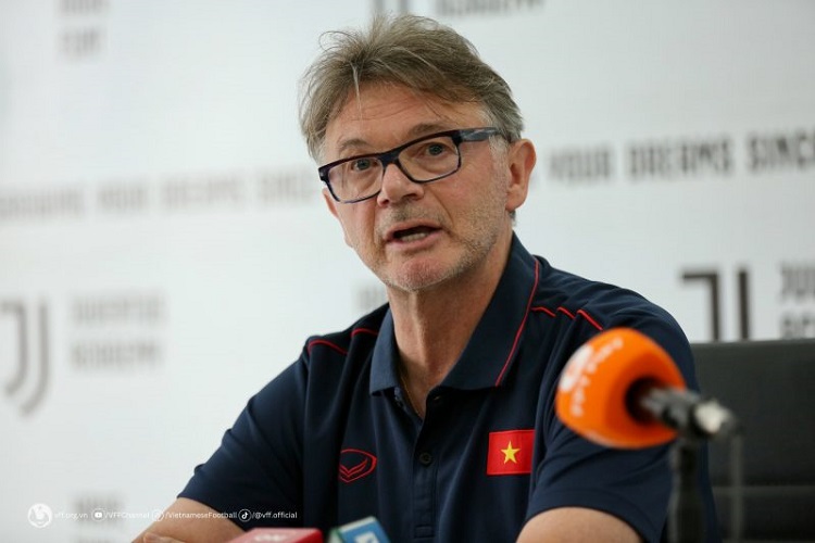 Pelatih Timnas Vietnam Philippe Troussier Masuk Daftar Arsitek Terbaik di Piala Asia, STY Gak Usah Minder!