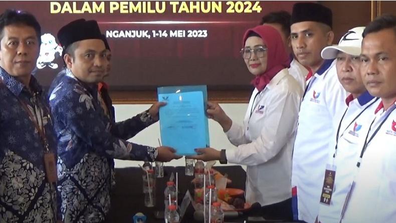 DPD Partai Perindo Nganjuk Daftarkan 50 Bacaleg ke KPU