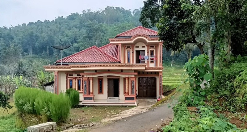 Viral, Rumah Mewah di Desa Terpencil Punya Pemandangan Indah, Ternyata Milik Pedagang Somay