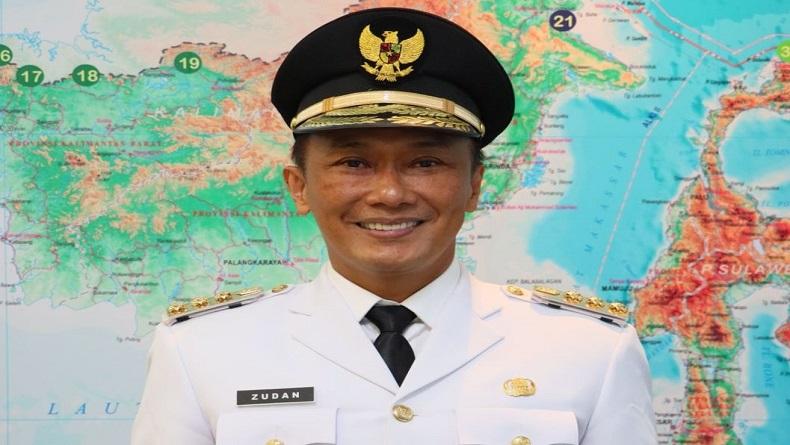 Membanggakan, Alumnus UNS Dilantik Jadi Pj Gubernur Sulbar
