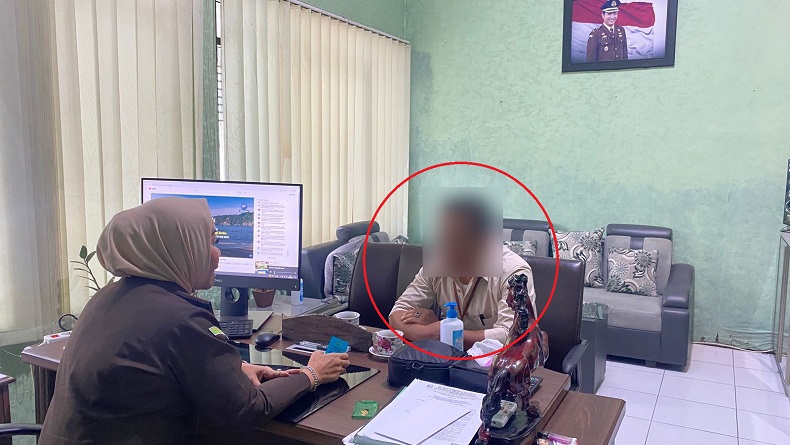 Pria Ngaku Intel Kejagung dan Tipu Warga Purwakarta Ditangkap Petugas Kejati Jabar