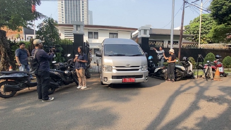 Usai Geledah Rumah Dinas Menkominfo Johnny G Plate, Kejagung Bawa 4 Boks