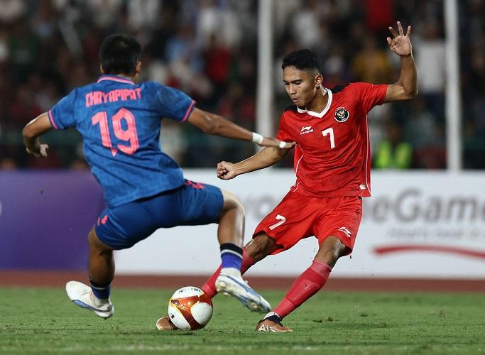 Salut! Marselino Ferdinan Berjuang Lawan Cedera Hamstring di Final SEA Games 2023 
