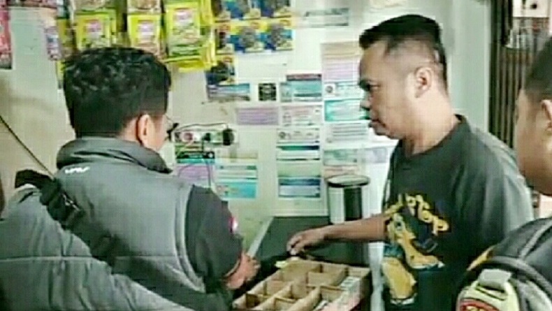 Pengedar Obat Terlarang Beredok Jual Tisu Ditangkap di Baleendah Bandung
