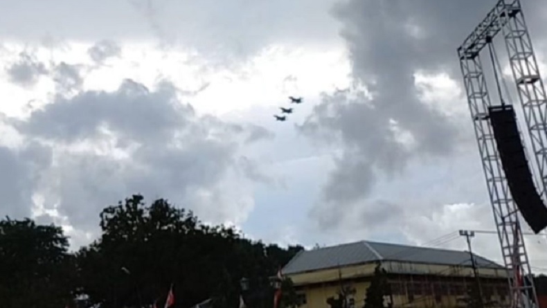 Warga Sumbar Dikejutkan 3 Pesawat Tempur F16, Terbang Rendah di Atas Istana Gubernur