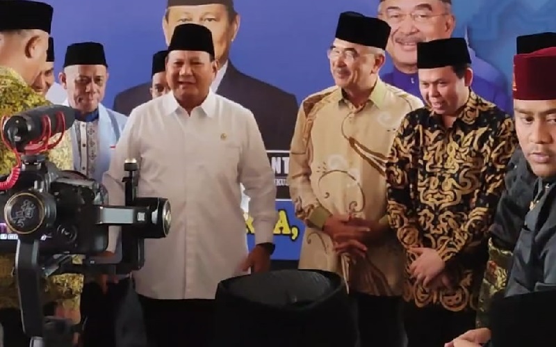 Presiden Dunia Melayu Dunia Islam Sebut Prabowo Banyak Bantu Orang Miskin