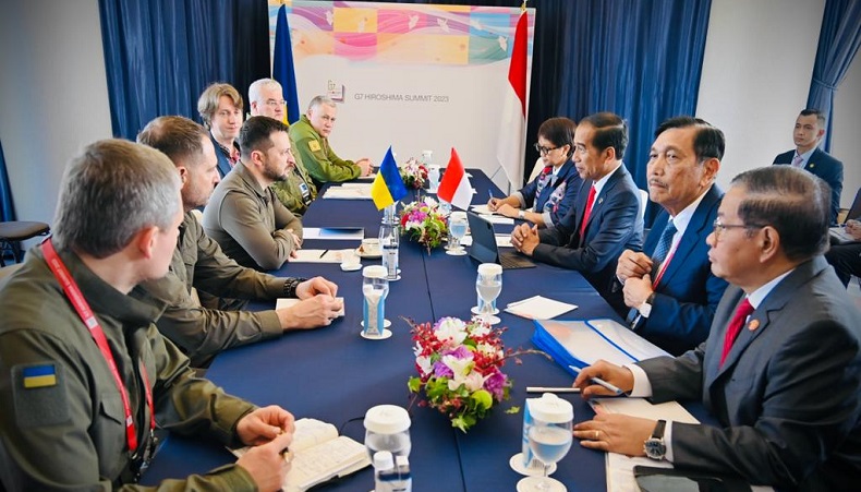 Presiden Jokowi Bertemu Zelensky di Jepang: RI Siap Jadi Jembatan Perdamaian Ukraina dan Rusia 