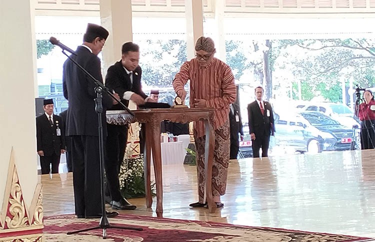 Mantan Kepala Bappeda Beny Suharsono Dilantik Jadi Sekda DIY   