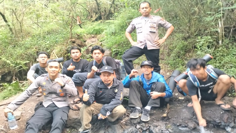 5 Pelajar MA Persis Tarogong Tersesat di Gunung Guntur Garut, Selamat Dievakuasi Polisi