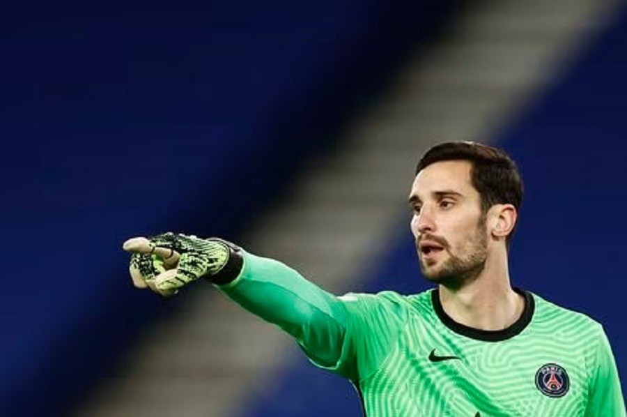 Kiper PSG Dilarikan ke RS karena Cedera Kepala Serius usai Jatuh dari Kuda