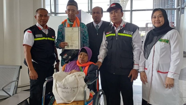 Tak Bawa Paspor, Calon Haji Asal Surabaya Sempat Tertahan di Bandara Madinah