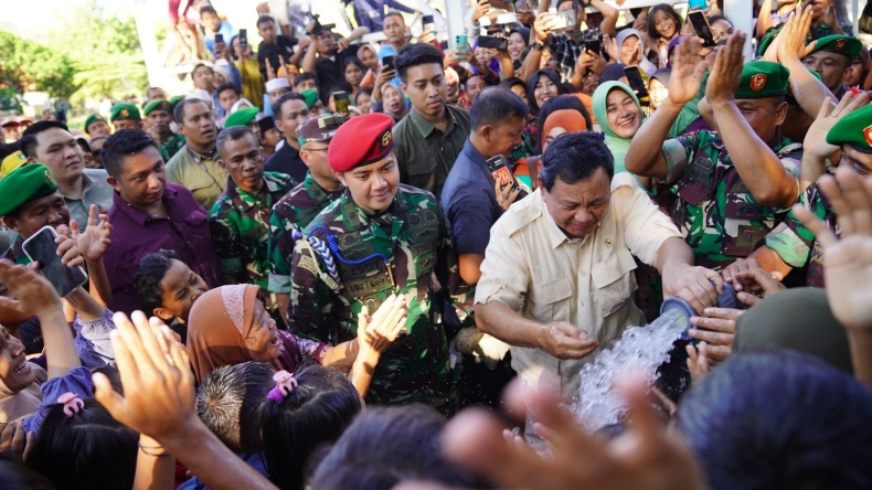 Gerak Cepat Cegah Ancaman Krisis Air, Menhan Prabowo Resmikan 11 Sumber Mata Air di Sumbawa