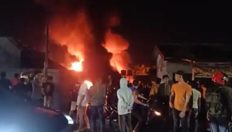 Selidiki Kebakaran Truk Tangki BBM, Polresta Bandarlampung Gandeng Puslabfor Polda Sumsel