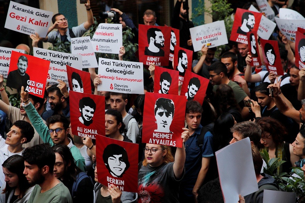 Demonstran Antipemerintah Bentrok dengan Polisi Turki di Istanbul, 59 Orang Ditahan
