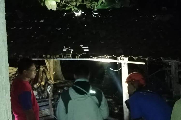 Bakar Sampah untuk Usir Nyamuk, Kandang Sapi Milik Warga Gunungkidul Terbakar