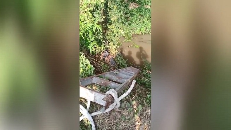 Jombang Geger, Pria Ditemukan Tewas bersama Motornya di Dasar Sungai