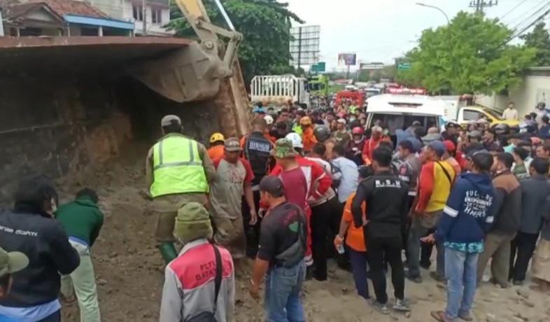 Identitas 2 Korban Tewas Kecelakaan Maut Truk Timpa Agya di Ngaliyan Semarang