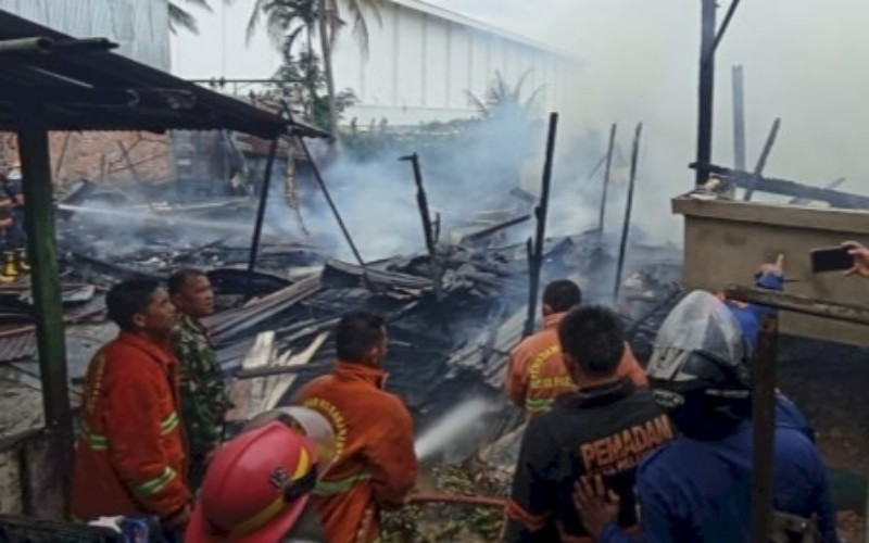 Gegara Bakar Sampah, 3 Rumah di IT 2 Palembang Turut Terbakar