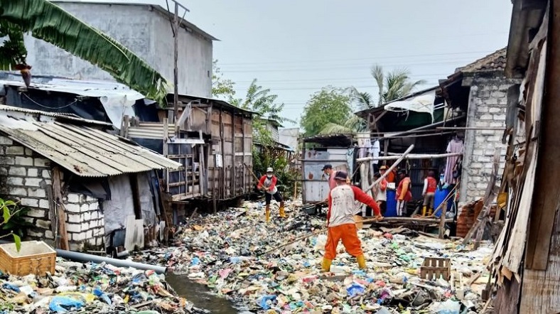 Pemkot Klaim Sampah Plastik di Surabaya Berkurang 2 Ton per Hari gegara Ada Perwali