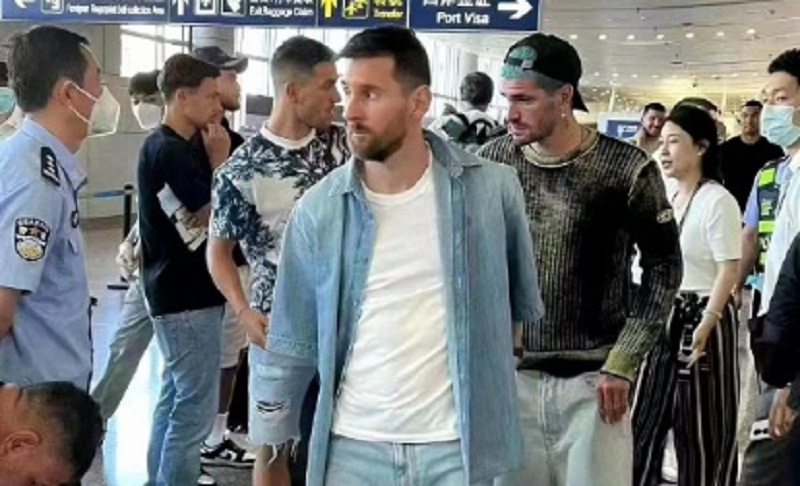 Penampakan Lionel Messi Tiba di China, Publik Negeri Tirai Bambu Heboh!