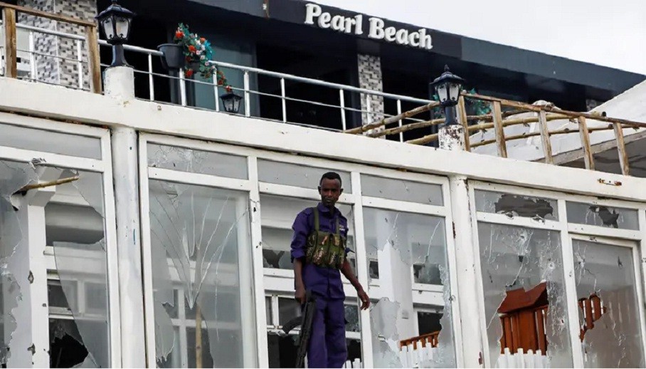 Serangan Militan Al-Shabaab di Hotel Mewah Somalia, 6 Orang Tewas 10 Luka-Luka