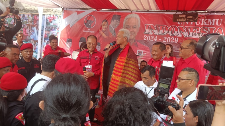 Resmikan Rumah Pemenangan di Medan, Ganjar Pranowo Ingatkan Pendukung Hindari Kampanye SARA