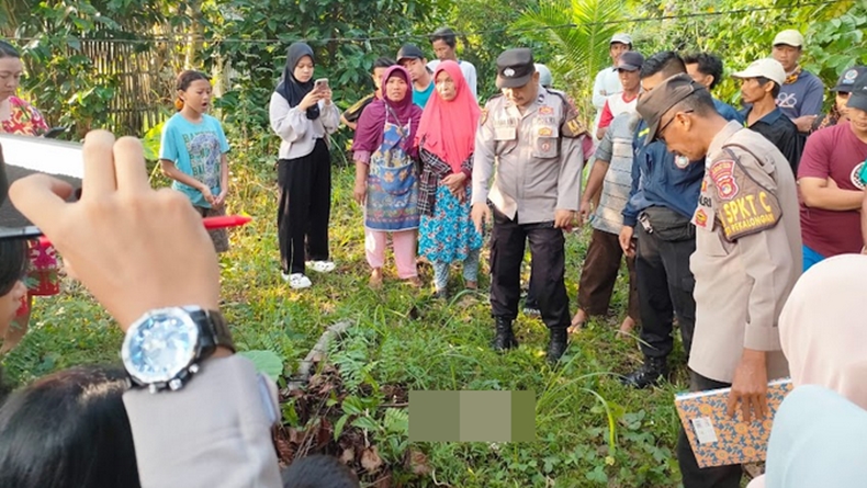 Cium Bau Busuk, Warga Lampung Timur Geger Temukan Mayat Bayi di Pekarangan Kosong