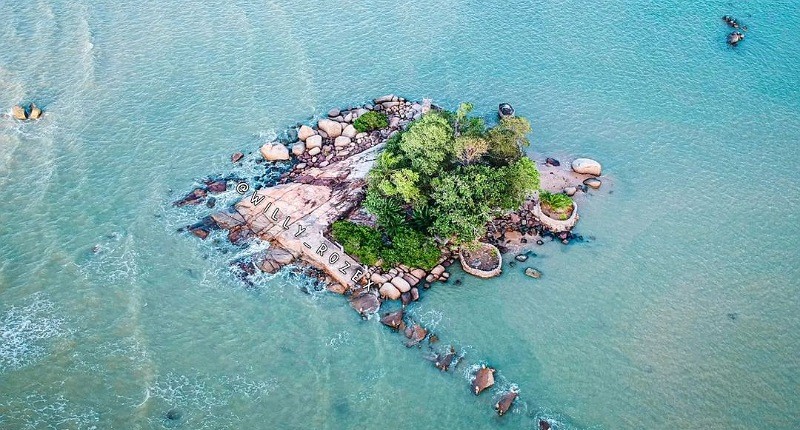 Viral, Pulau Terkecil di Dunia Ada di Singkawang, Luasnya Hanya 0,5 Hektare