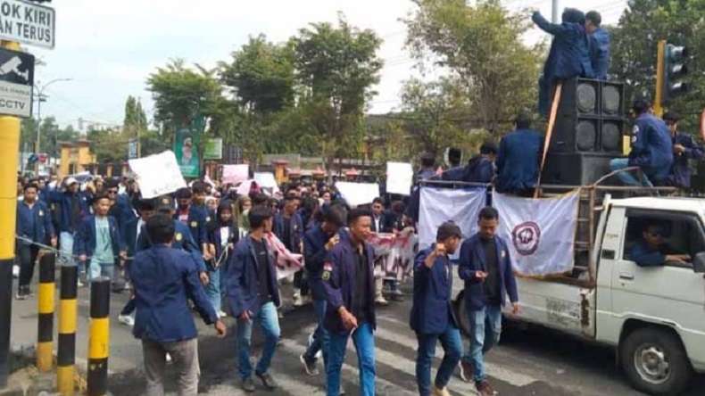 20 Motor Hilang di Kampus, Mahasiswa Geruduk Mapolres Bangkalan