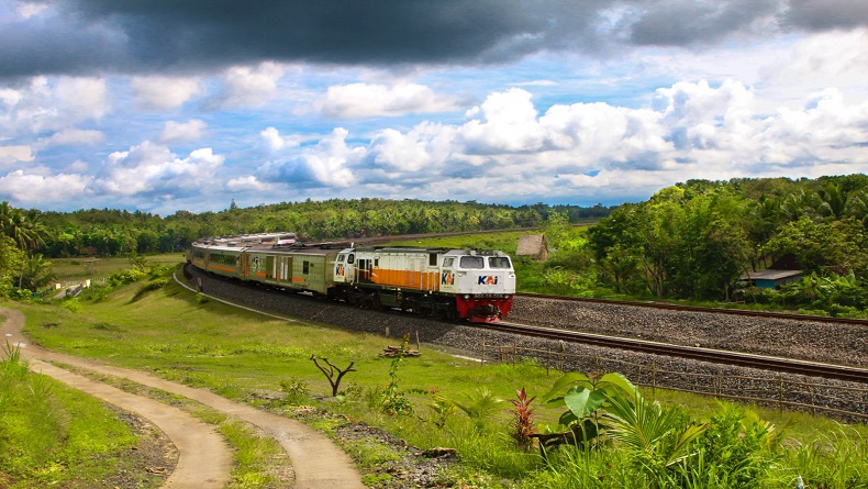 Long Weekend Idul Adha, Ratusan Ribu Tiket KAI Ludes Terjual