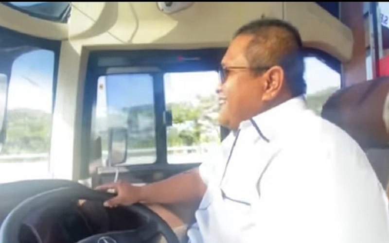 5 Berita Populer: Reaksi Rian Mahendra saat Lihat Mukanya Terpampang di Truk hingga Kampung Unik di Sulawesi Selatan